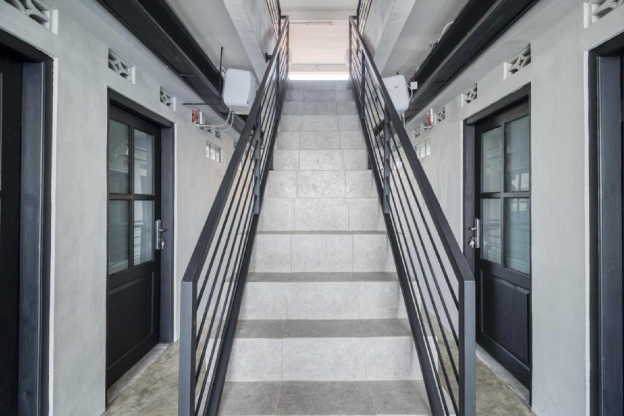 Reddoorz Syariah Near Galeria Mall Yogyakarta Exterior photo